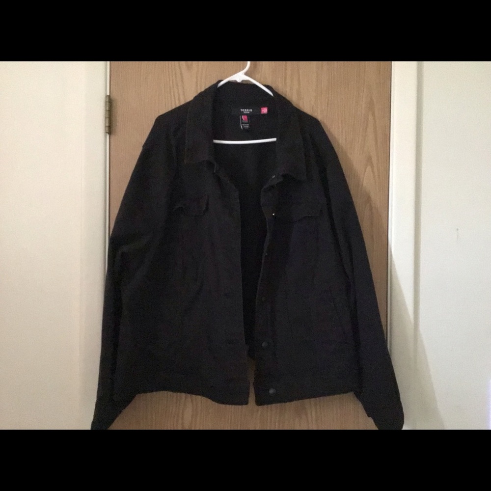 ☀️Women’s Black Jean jacket ☀️